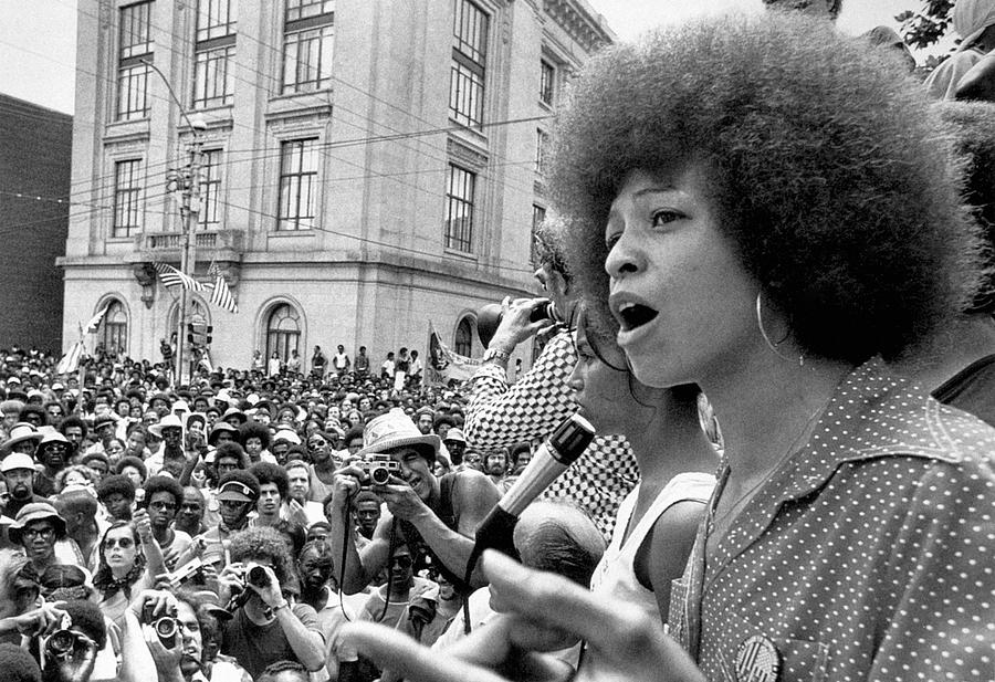 Angela Davis recalls the time Aretha Franklin freed her from imprisonment